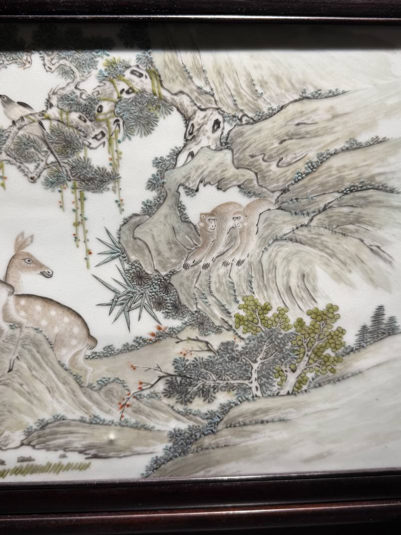 清 浅绛彩鹿猴图瓷板 - 图6