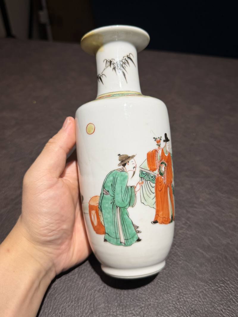 清康熙 五彩人物棒槌瓶 - 图3