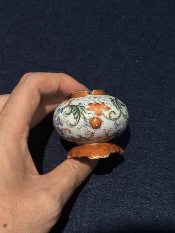 清乾隆 粉蓝地洋彩宝相花纹水盂（一对） - 图20