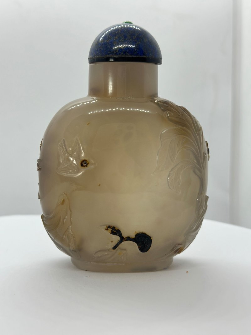 1750-1850 史蒂文斯鹿大師流派影瑪瑙⌈封侯得祿⌋鼻煙壺 | A SHADOW AGATE 'MONKEY AND DEER' SNUFF BOTTLE - 图6