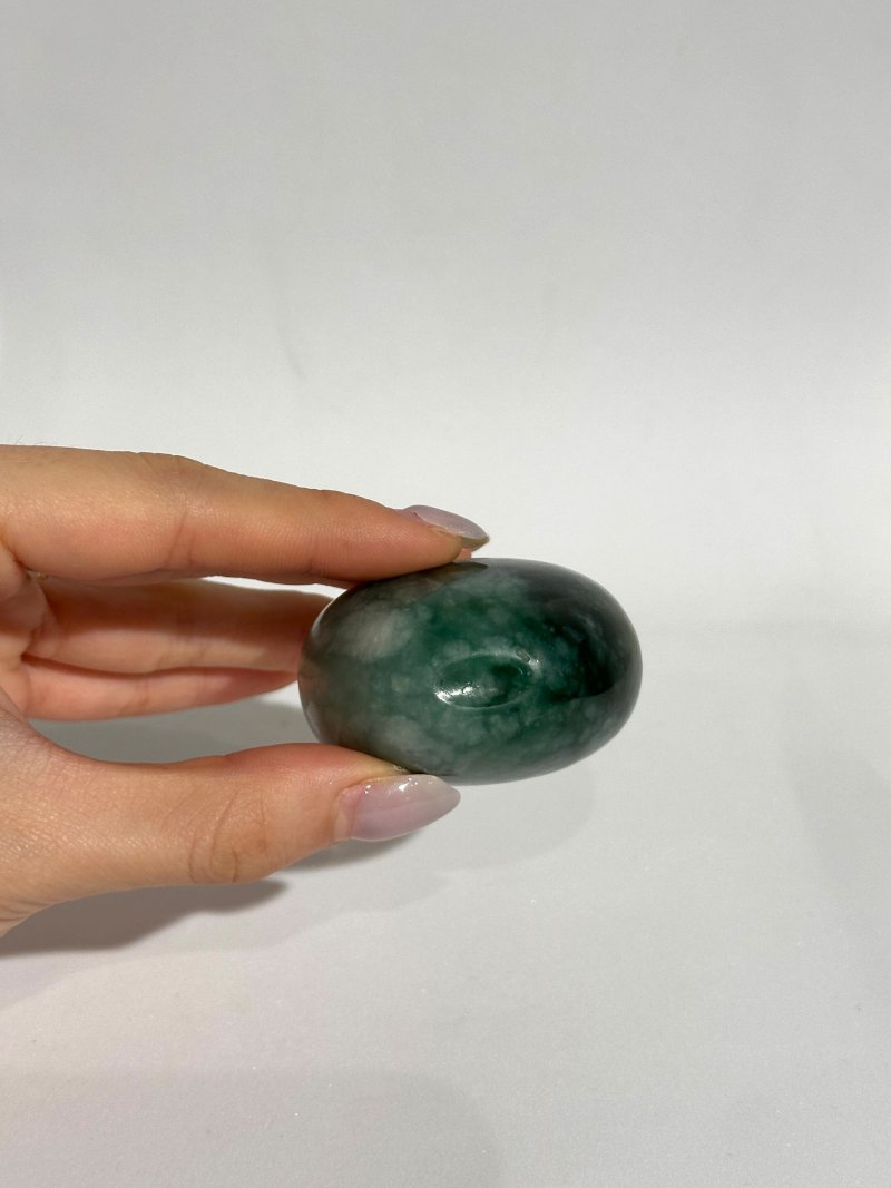 1780-1850 翡翠光素鼻煙壺 | A MOTTLED-GREEN JADEITE SNUFF BOTTLE - 图2