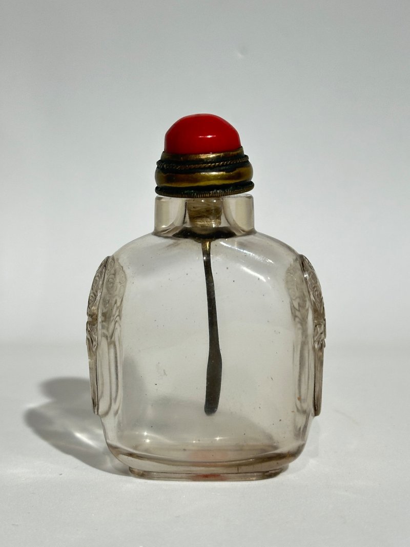 清十八/十九世紀 水晶鋪首銜環鼻煙壺 | A ROCK CRYSTAL SNUFF BOTTLE - 图10