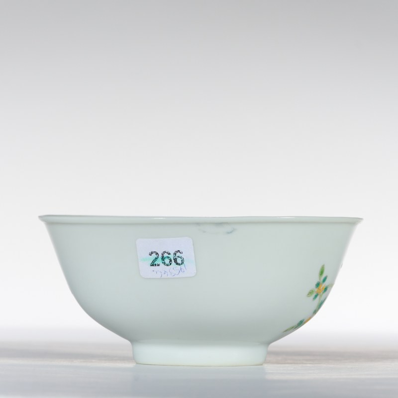 清晚期 粉彩花卉纹碗 - 图4