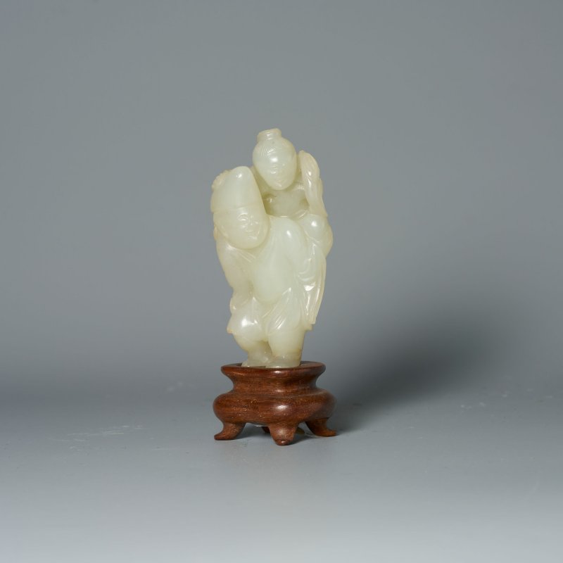 清十九世紀 青白玉⌈大小道童⌋擺件 及座 | A GREENISH WHITE JADE FIGURE GROUP - 图1
