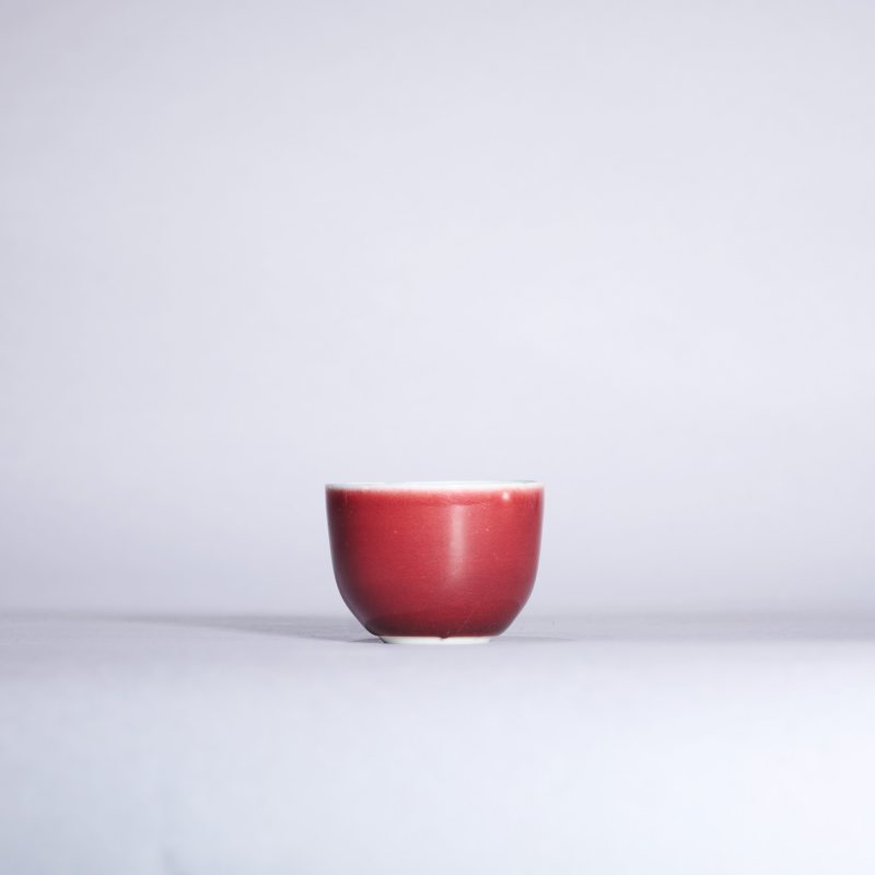 清乾隆 霁红釉卧足杯 - 图1