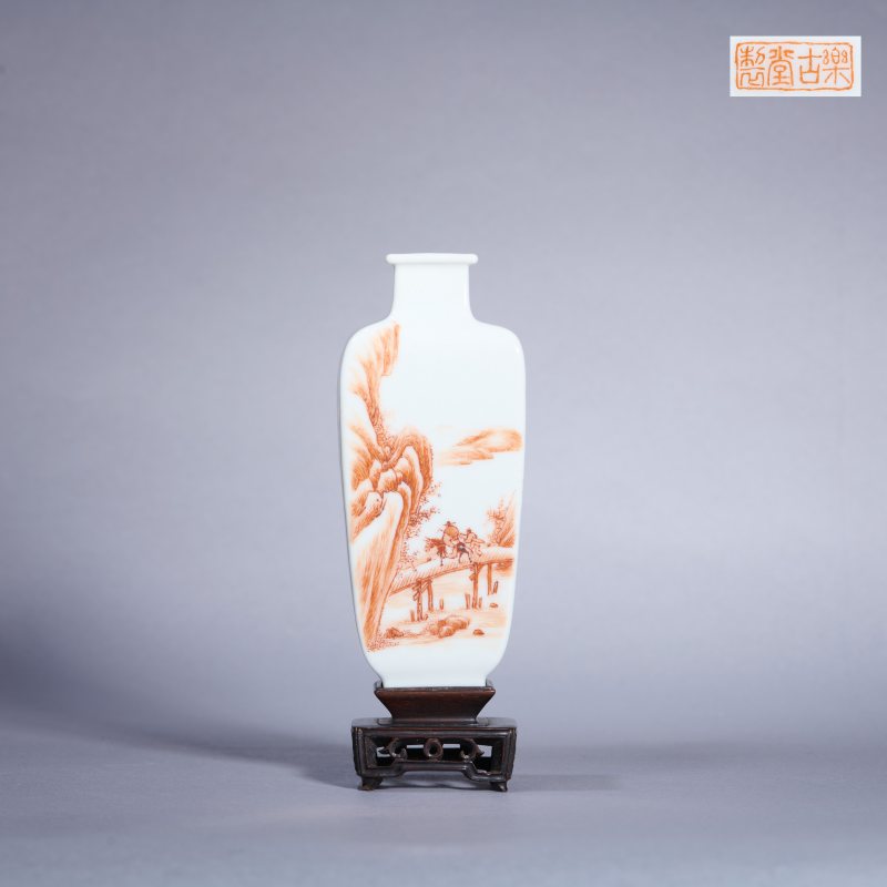 民国 矾红彩山水草虫纹方瓶 - 图1