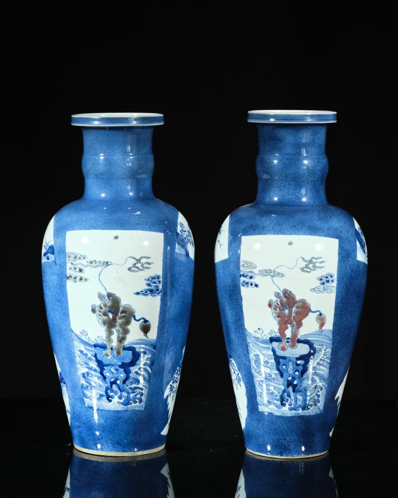 清康熙 洒蓝釉开光青花釉里红麒麟纹瓶（一对） - 图1