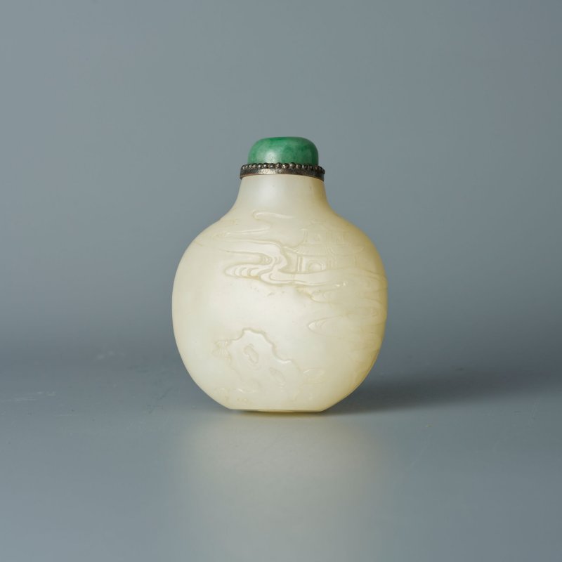 1750-1850 白玉人物紋鼻煙壺、翡翠蓋 | A WHITE JADE 'FIGURE' SNUFF BOTTLE - 图13