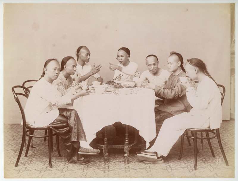 1880年代 耀华照相馆 餐桌上的中国人 - 图2