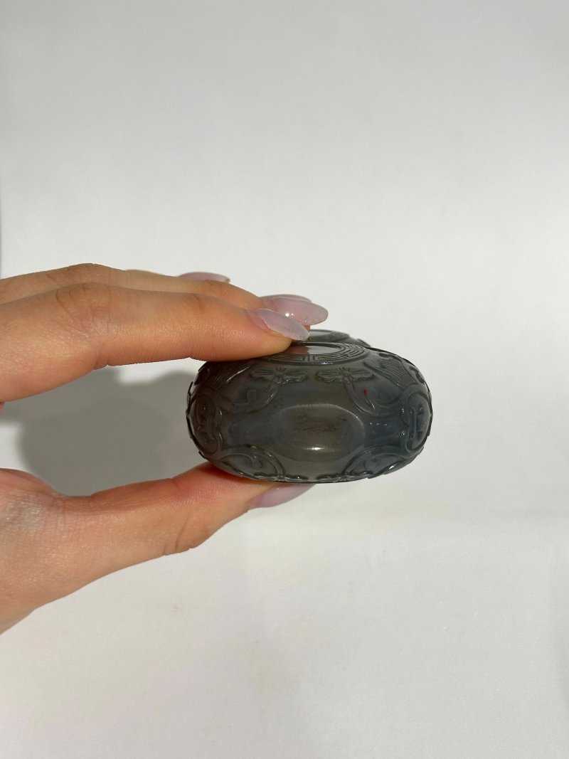 1760-1860 煙晶扁匏形鼻煙壺、翡翠蓋 | A SMOKY QUARTZ 'DOUBLE GOURD' SNUFF BOTTLE - 图3
