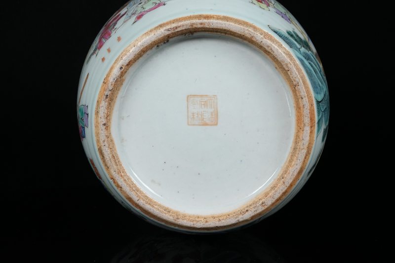 清 粉彩百子龙灯冬瓜罐 - 图2