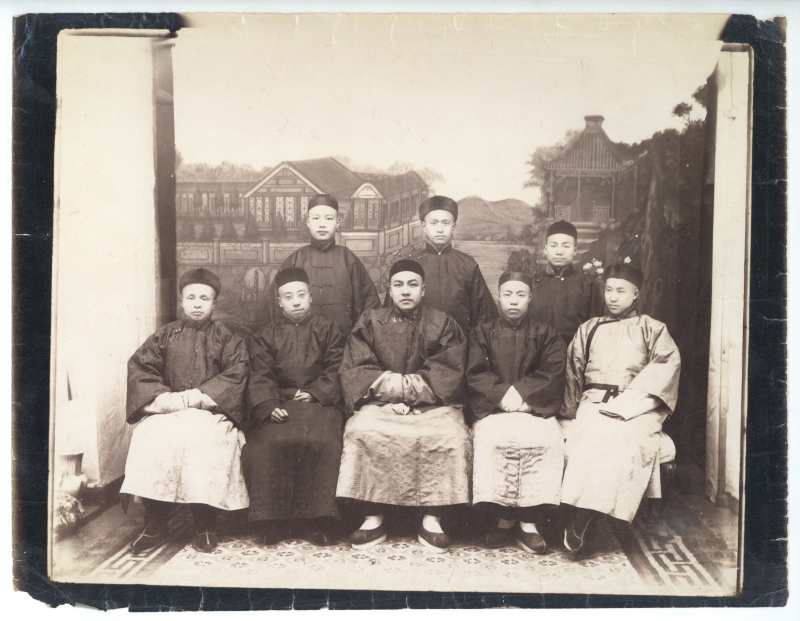 1890年代 八男子合影 - 图2
