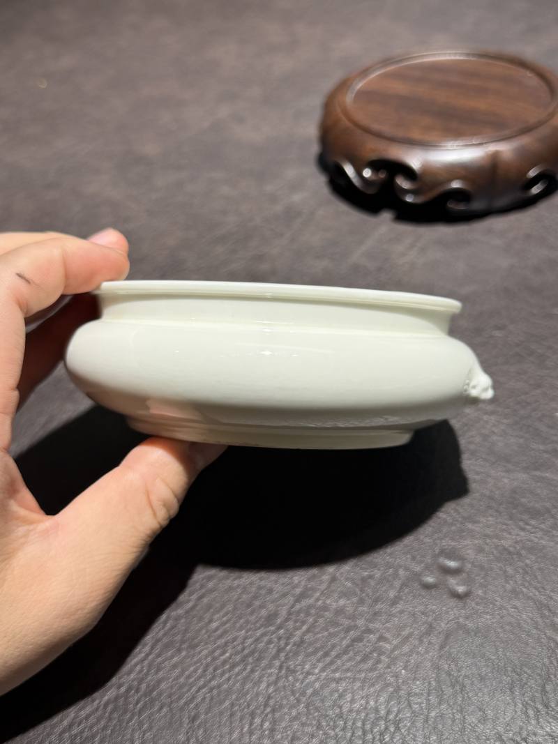 清 德化窑双耳香炉 - 图10