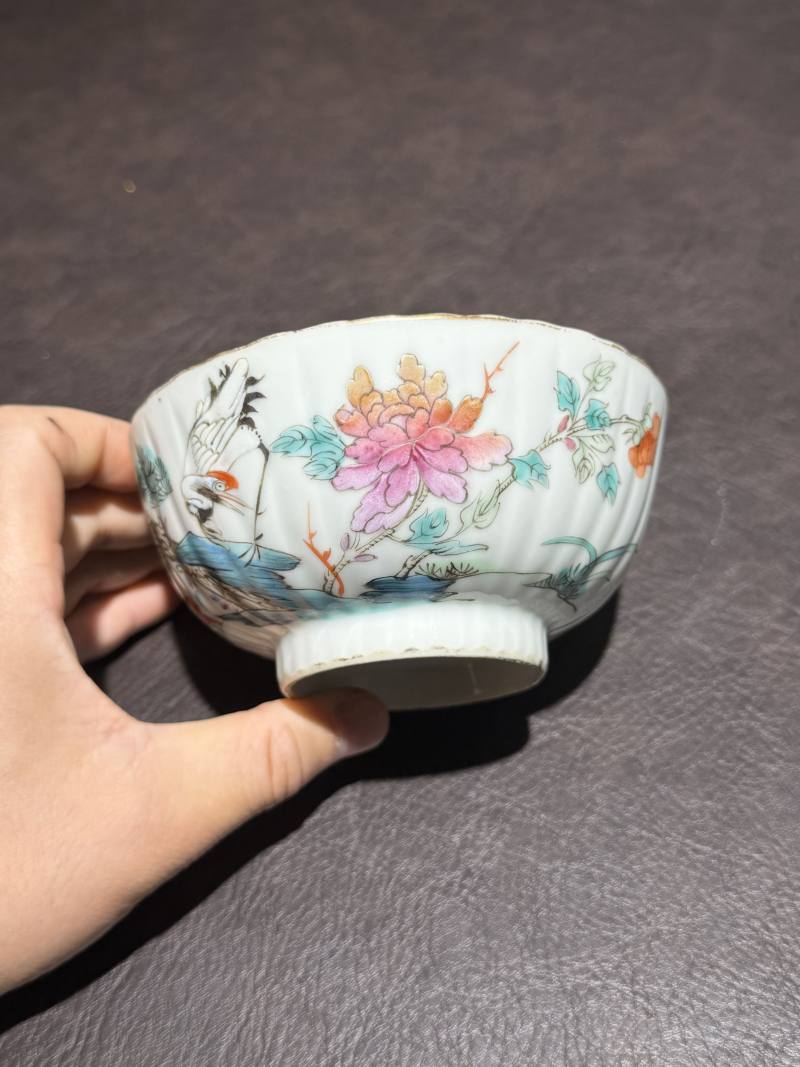 清同治 粉彩折枝花卉纹菊瓣碗 - 图3