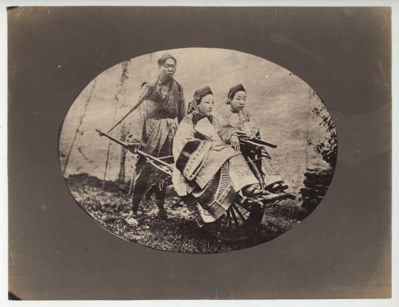 1870年代 威廉·桑德斯 独轮车上的女子 - 图2