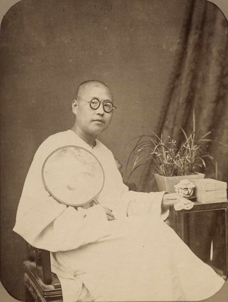 1870年代 威廉·桑德斯 戴眼镜的中国文人 - 图1