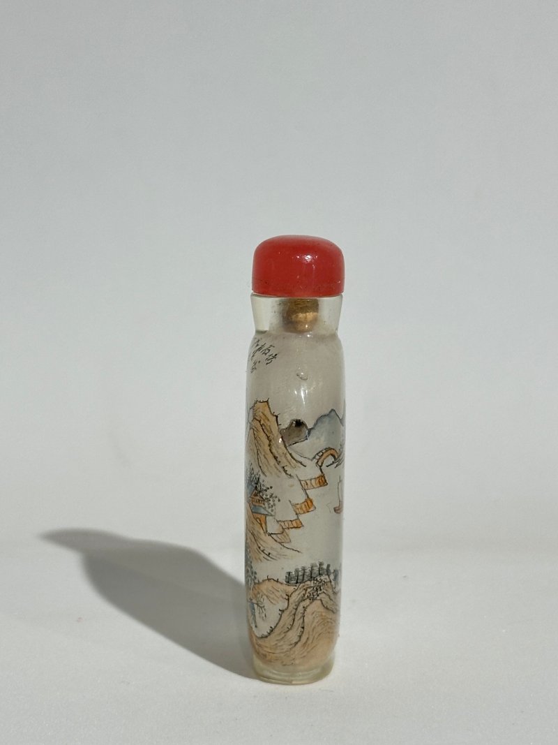 約1900年間 馬少宣（款） 玻璃內畫⌈山水⌋鼻煙壺 | AN INSIDE PAINTED GLASS 'LANDSCAPE OF WANG HUI' SNUFF BOTTLE - 图6