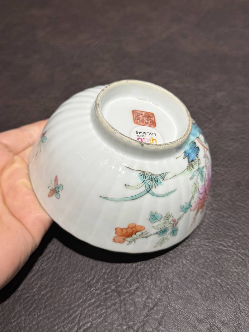 清同治 粉彩折枝花卉纹菊瓣碗 - 图7