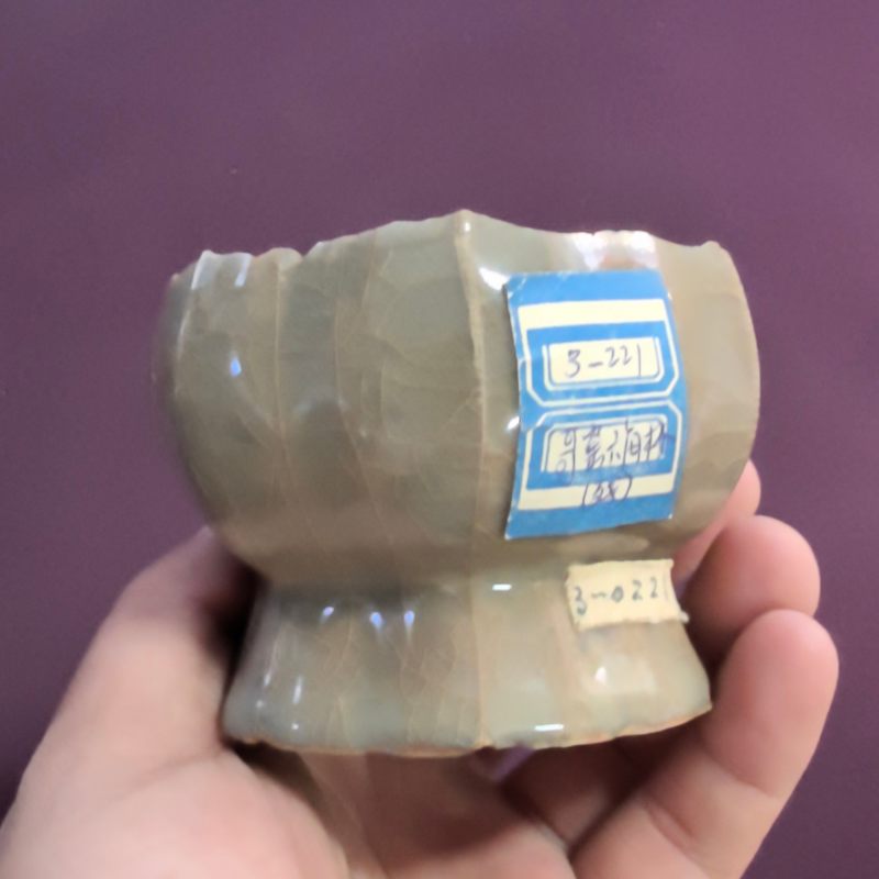 明 龙泉仿哥釉六角杯 - 图7