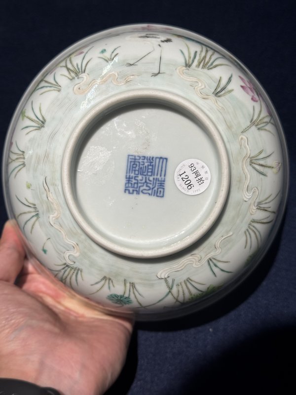 清道光 粉彩莲池鸳鸯图墩式碗 - 图11