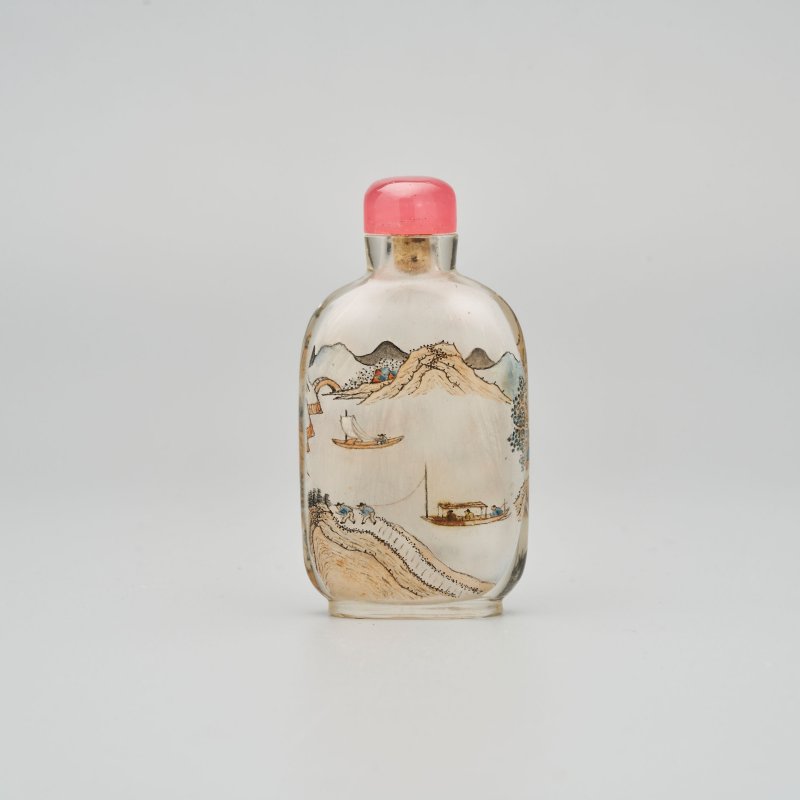 約1900年間 馬少宣（款） 玻璃內畫⌈山水⌋鼻煙壺 | AN INSIDE PAINTED GLASS 'LANDSCAPE OF WANG HUI' SNUFF BOTTLE - 图11