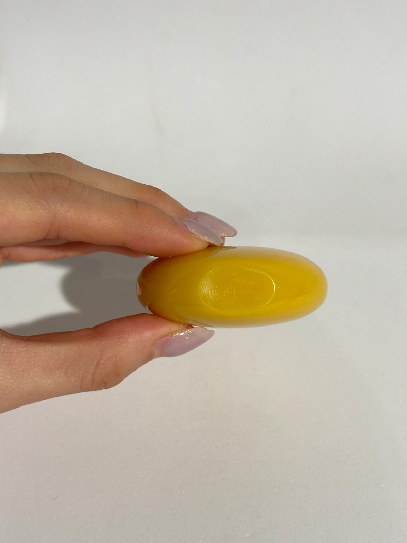 1750-1850 單色黃玻璃鼻煙壺 | AN IMPERIAL-YELLOW GLASS SNUFF BOTTLE - 图2