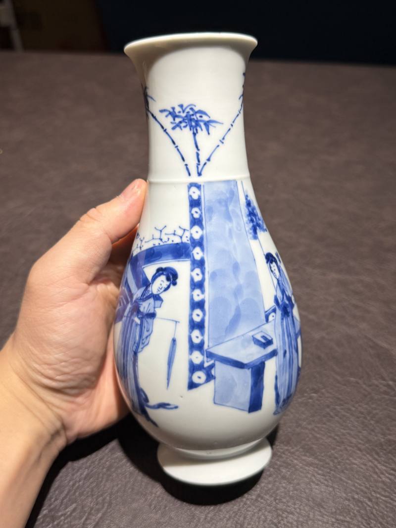 清康熙 青花仕女图琵琶尊 - 图4