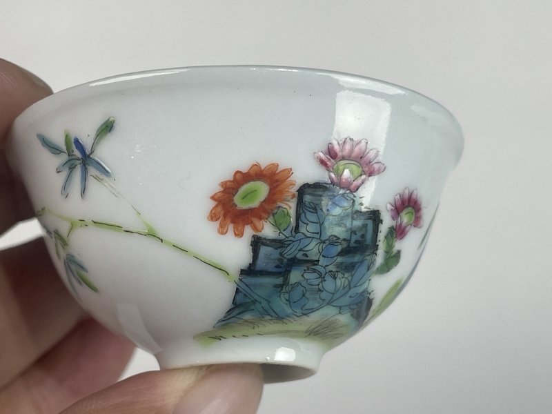 民国 粉彩洞石花卉纹杯 - 图3