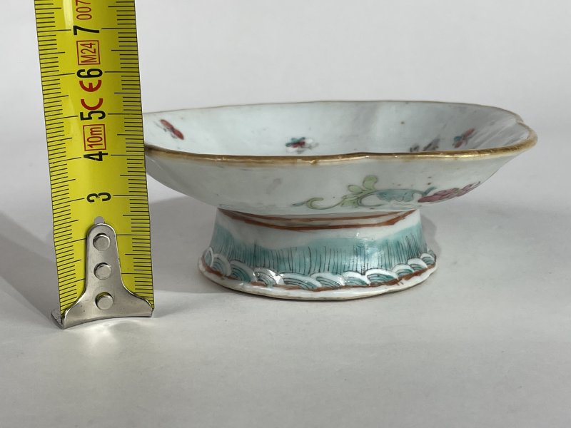 清晚期 粉彩花鸟纹供盘 - 图10