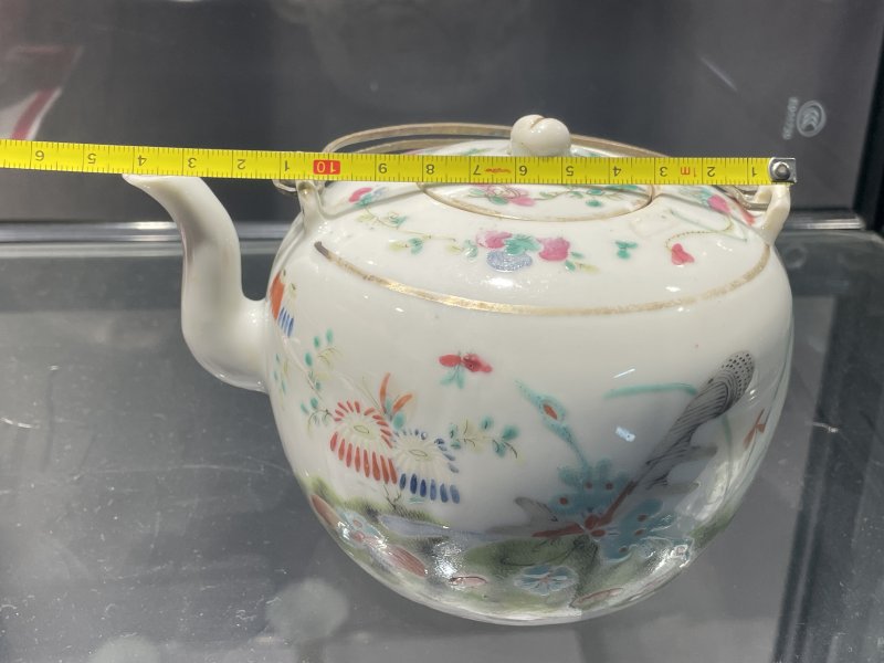 清晚期 粉彩花蝶纹茶壶 - 图19