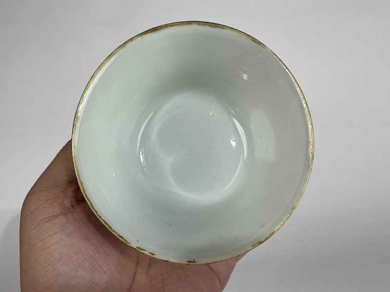 清晚期 粉彩人物纹马蹄杯 - 图6