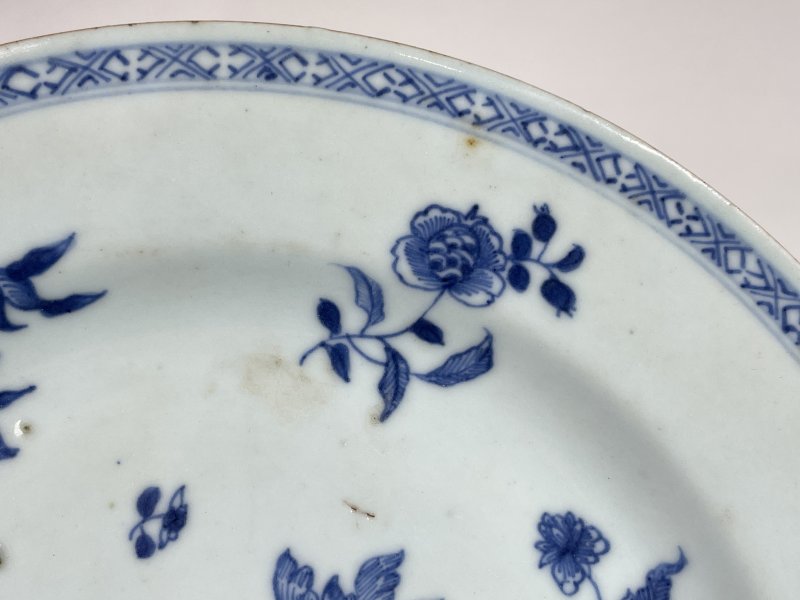 清乾隆 青花折枝花卉纹盘 - 图2