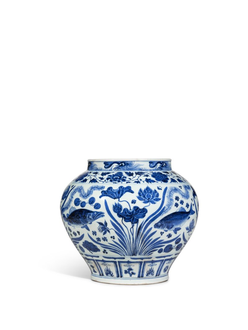 An important and exceptionally painted blue and white 'fish' jar, guan,  Yuan dynasty | 元 青花魚藻紋大罐
