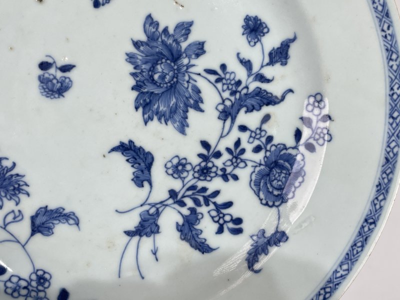 清乾隆 青花折枝花卉纹盘 - 图4