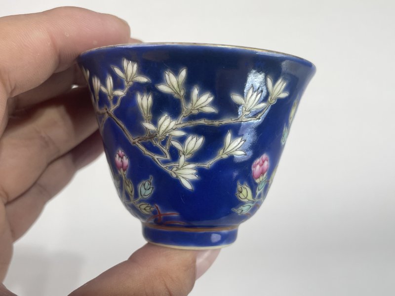 解放后 蓝底粉彩花卉纹杯一对 - 图9