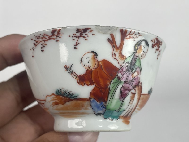 清乾隆 粉彩人物纹杯 - 图4