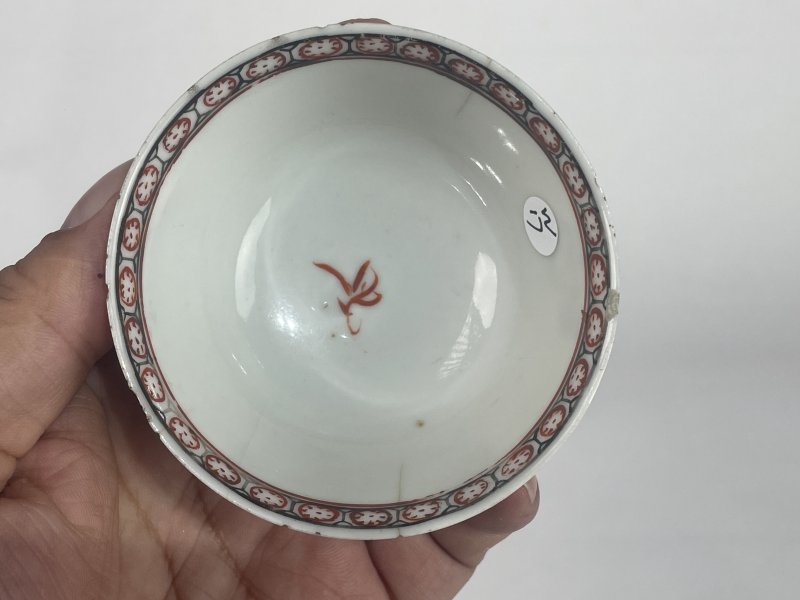 清乾隆 粉彩人物纹杯 - 图5