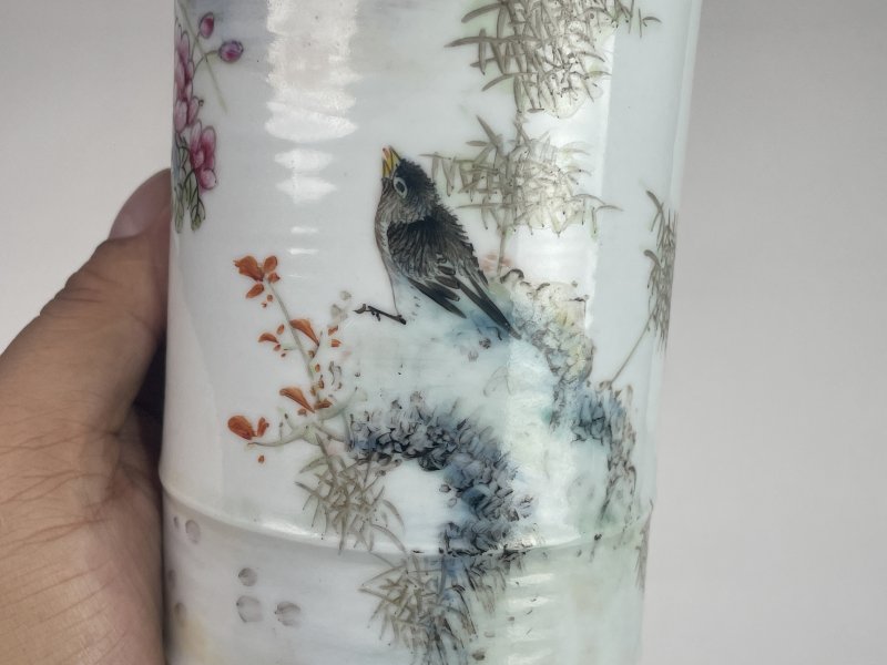 解放后 浅降彩花鸟诗文笔筒 - 图2