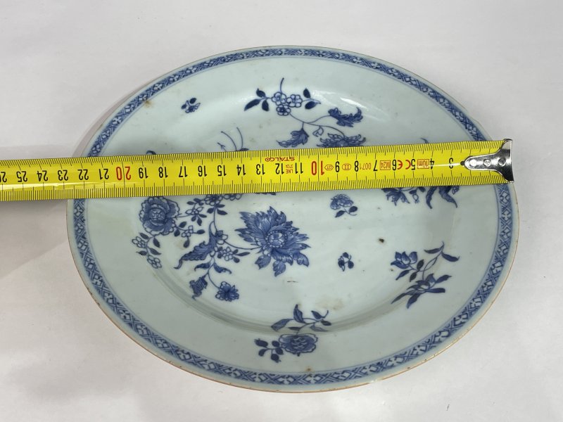 清乾隆 青花折枝花卉纹盘 - 图11