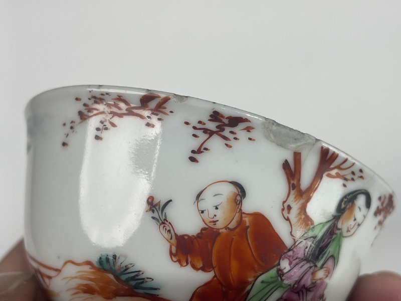清乾隆 粉彩人物纹杯 - 图8