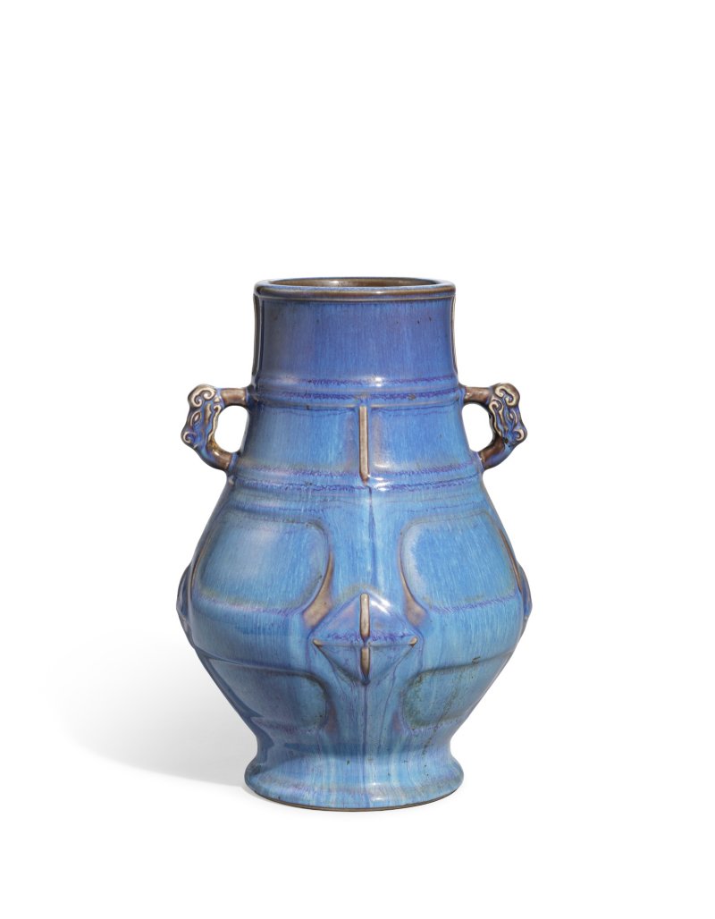 A fine and extremely rare flambé Jun-imitation vase, hu, Seal mark and period of Qianlong | 清乾隆　仿鈞天藍窰變釉雙耳壺　《大清乾隆年製》款