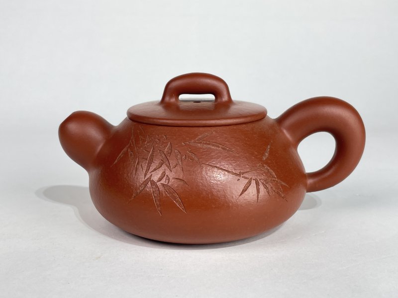 名家款紫砂壶一把