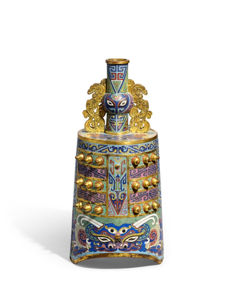 A rare imperial cloisonné enamel suspension bell, yongzhong, Mark and period of Qianlong | 清乾隆 掐絲琺瑯仿古錦紋獸面紋甬鐘 《大清乾隆年製》款