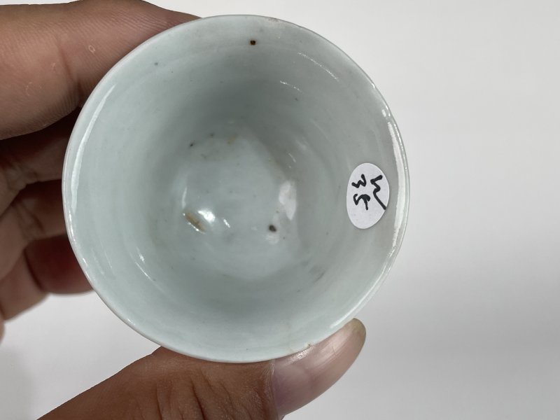 民国 黄地轧道小杯 - 图6