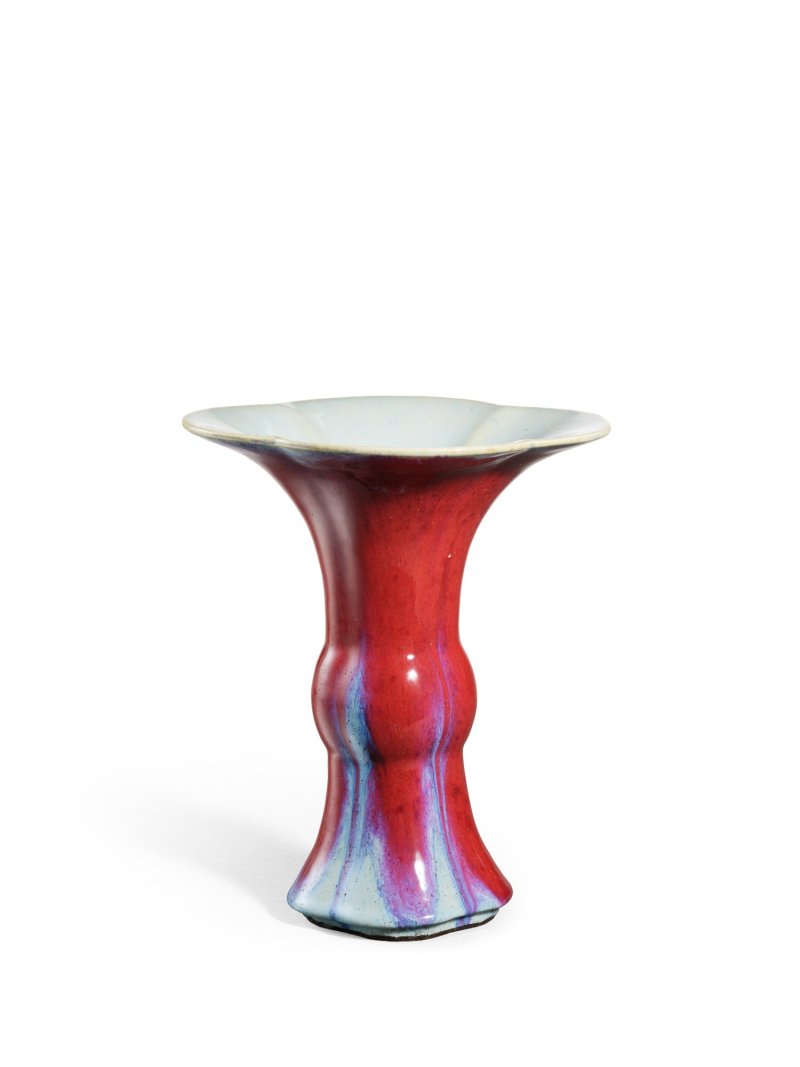 A flambé-glazed quatrefoil vase, gu, Seal mark and period of Qianlong | 清乾隆　窰變釉海棠式花觚　《大清乾隆年製》款 - 图2
