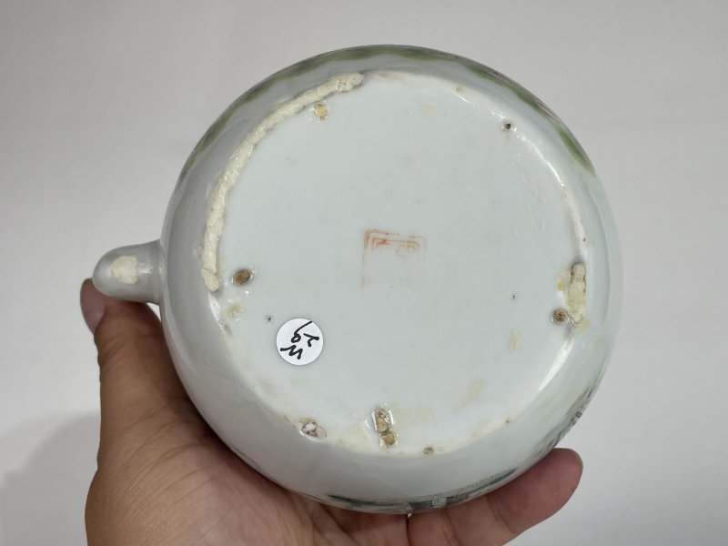 清晚期 粉彩花蝶纹茶壶 - 图13