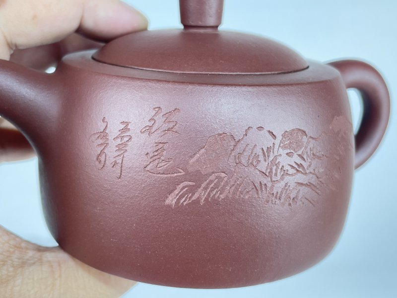 名家款紫砂壶一把 - 图4