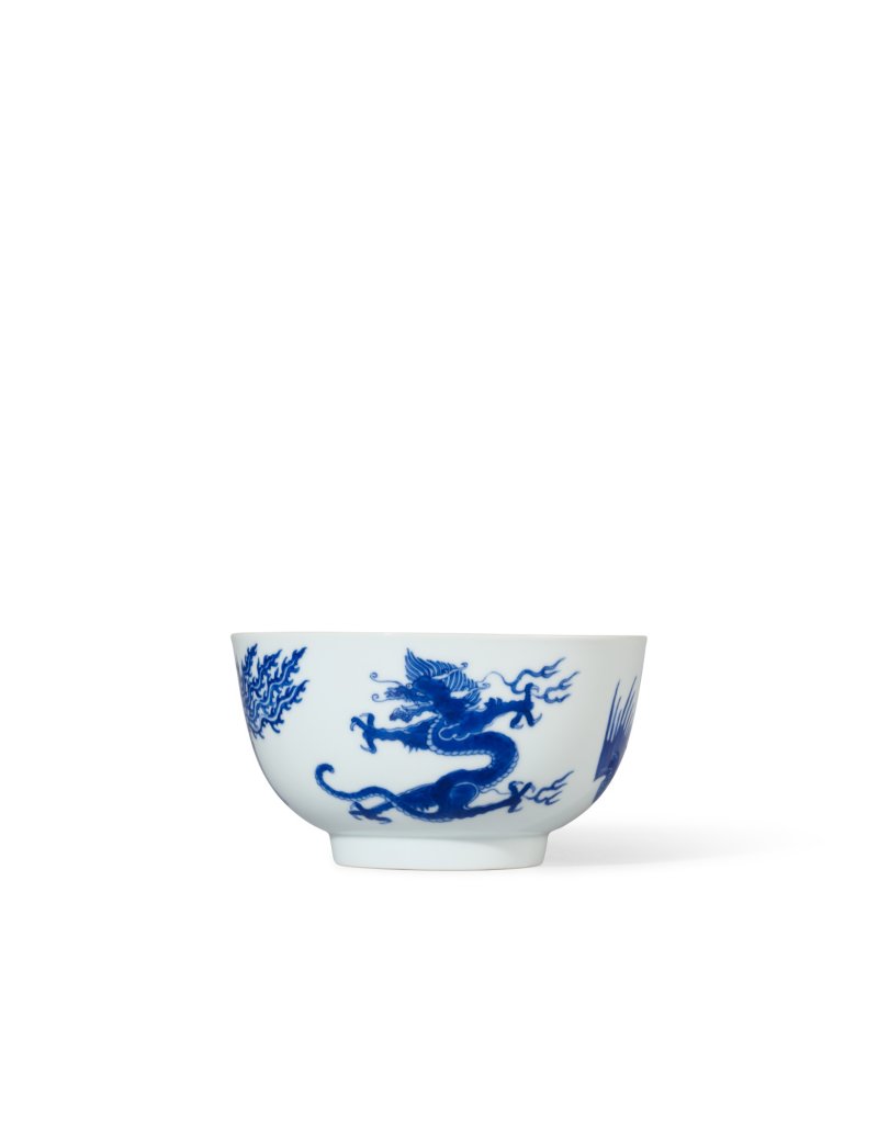 A fine blue and white ‘dragon and phoenix’ bowl, Mark and period of Kangxi | 清康熙　青花龍鳳紋盌　《大清康熙年製》款