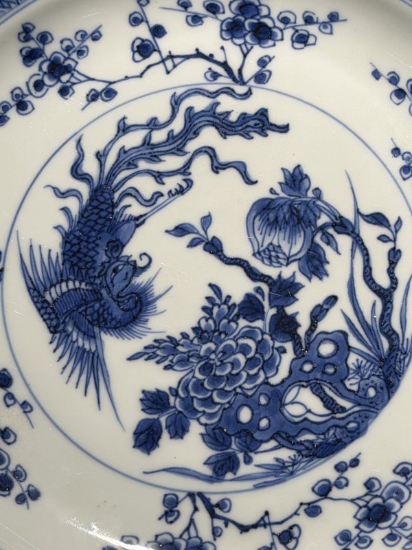 清康熙 青花洞石牡丹凤凰图盘一对 - 图8