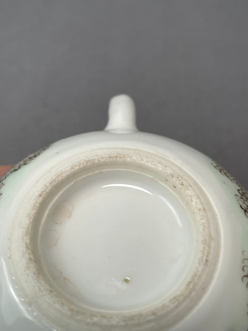 清晚期  粉彩花卉执壶 - 图24